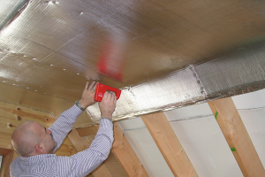 Thermosulit 10.2 : isolant thermique mince réfléchissant pour toiture, pose par l'intérieur ou l'extérieur